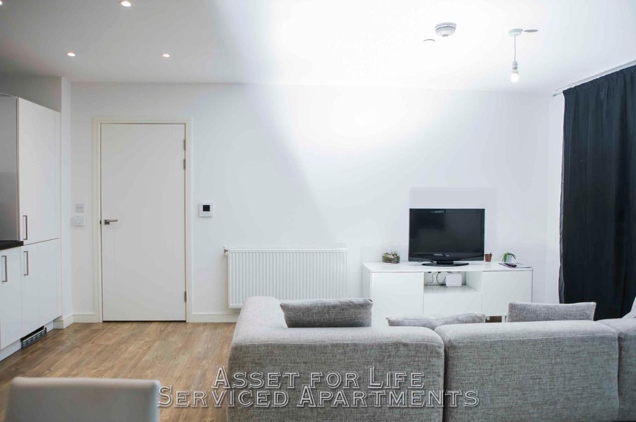 Pontoon Dock Key Workers Apartment Londra Exterior foto